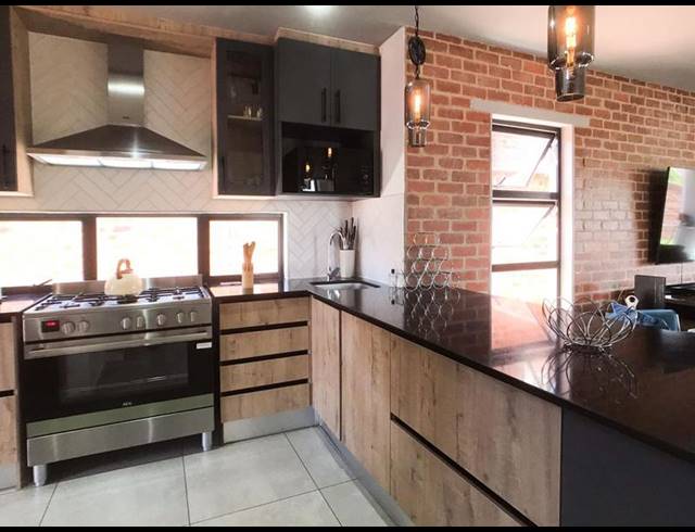 3 BEDROOM HOUSE FOR SALE IN SIX FOUNTAINS RESIDENTIAL ESTATE